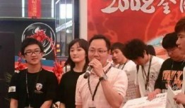 娱乐圈中两个男人吃瓜,揭秘幕后真相