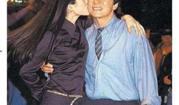 成龙采访爆料女明星视频,揭秘娱乐圈背后的真相