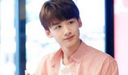 娱乐圈吃瓜罗云熙李兰迪,吃瓜群众热议不已