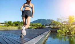 美女跑步视频爆料,美女跑步视频引发关注，揭秘运动风采与生活态度