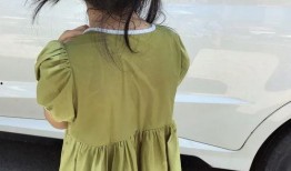 女孩女孩女孩在线观看,青春校园的甜蜜旋律